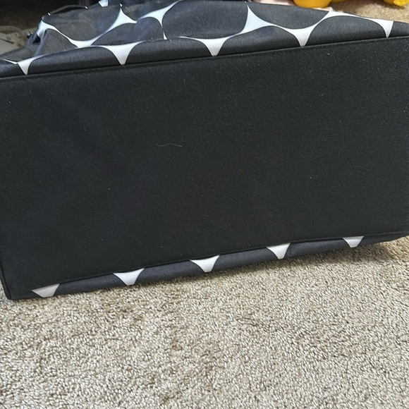 Thirty-One Duffle Bag  Carry On Weekender Bag Black & White Circles - Picture 6 of 7